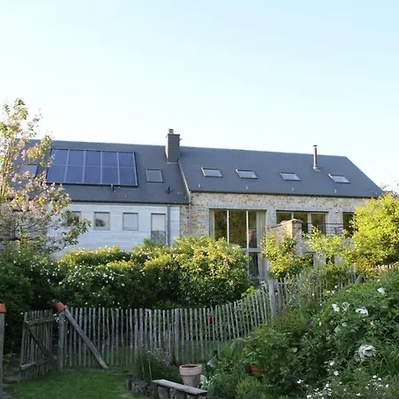 Les Hirondelles, Couette-café Evrehailles